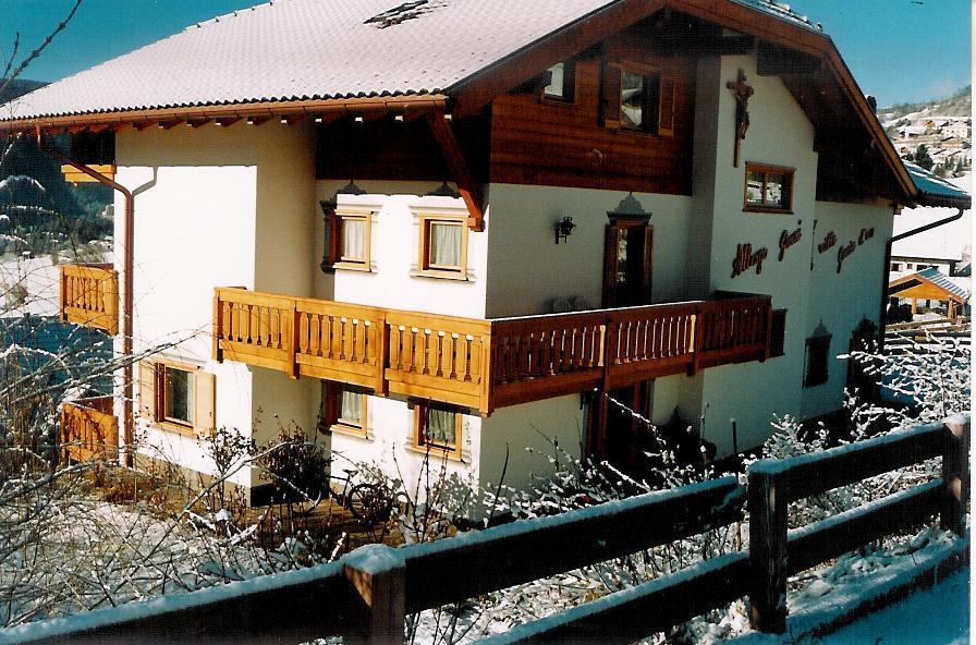 Garni Goccia D'Oro Cavalese Exterior foto